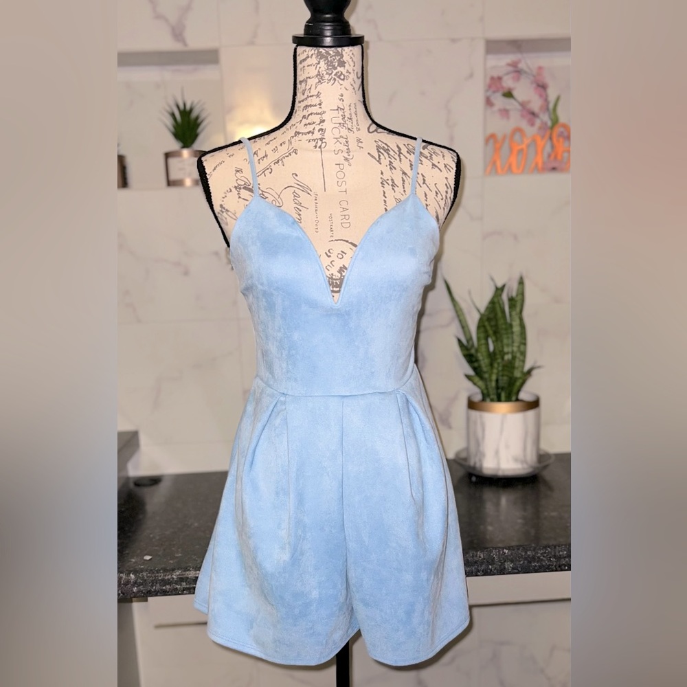NWOT Charlotte Russe - baby blue romper, size small with adjustable straps